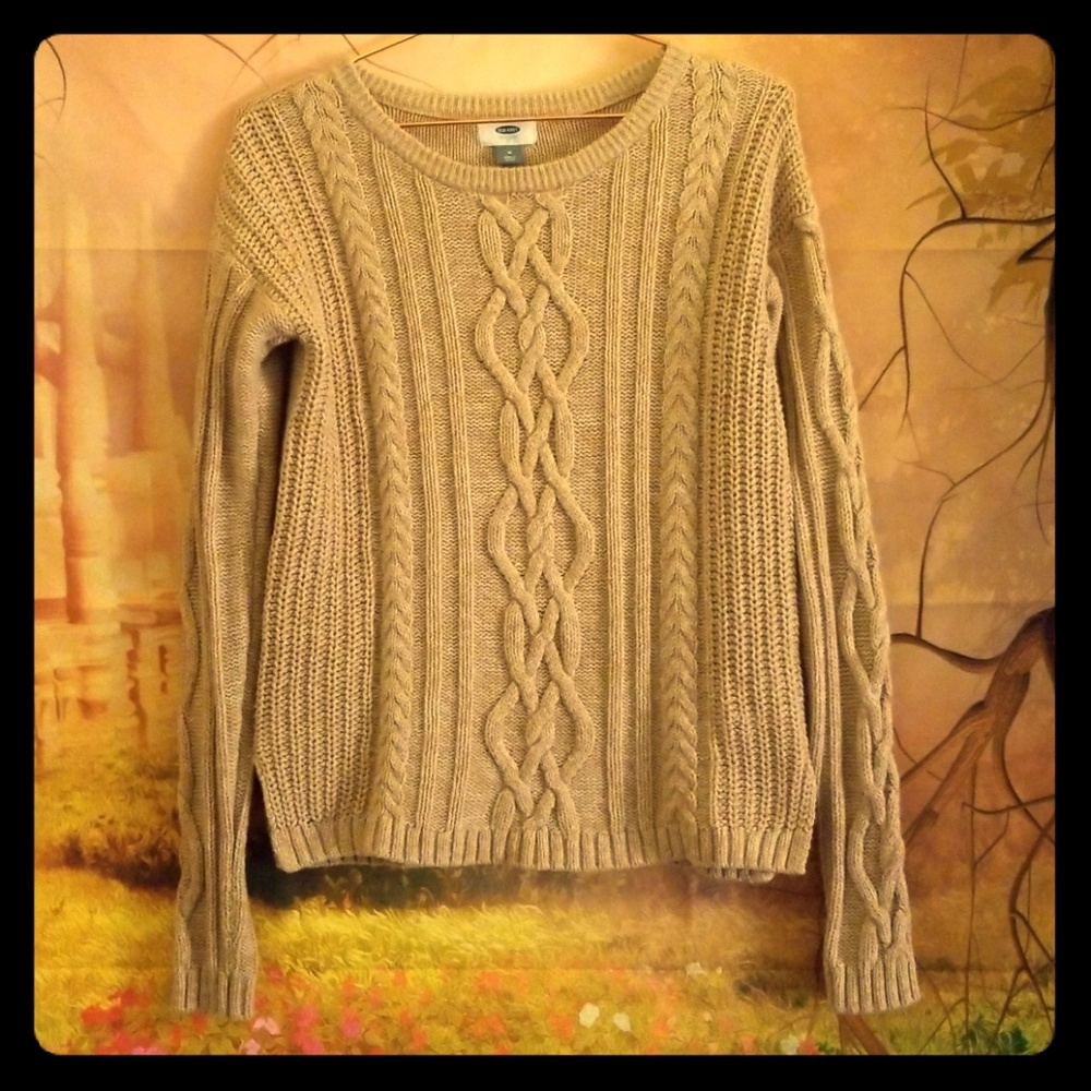 Old Navy Classic Cable Knit Sweater